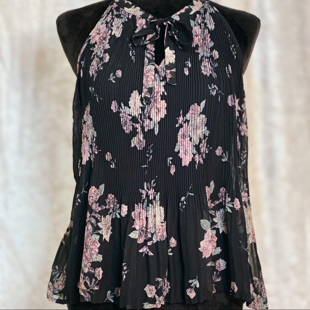 Floral blouse - Picture 2 of 3